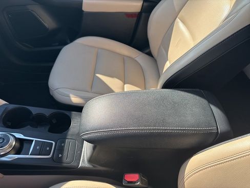 Used 2020 Ford Escape SEL image 38