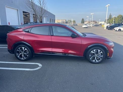 Used 2021 Ford Mustang Mach-E Premium image 4