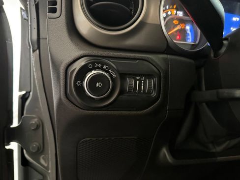 Used 2019 Jeep Wrangler Unlimited Sport S AWD/4WD image 40