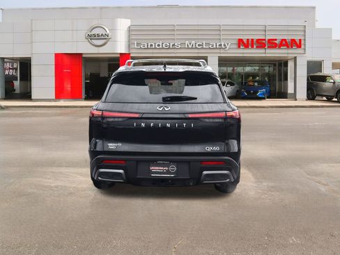 Used 2025 INFINITI QX60 Sensory w/ Vision Package image 4