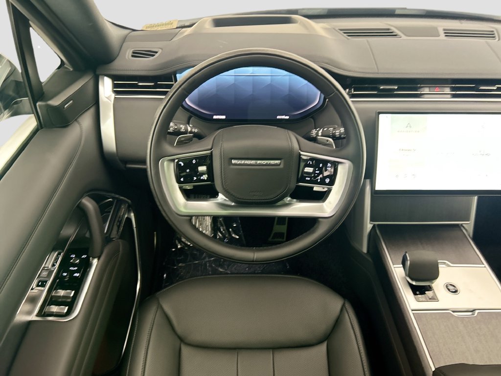 New 2026 Land Rover Range Rover Long Wheelbase SE AWD/4WD image 10