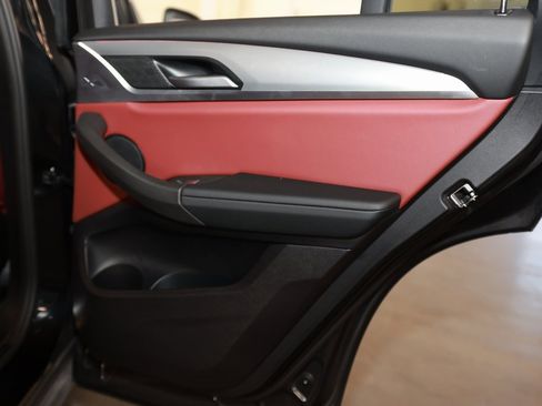 Used 2025 BMW X4 xDrive30i image 20