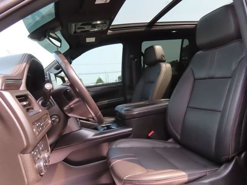 Used 2022 Chevrolet Tahoe RST w/ Luxury Package AWD/4WD image 19