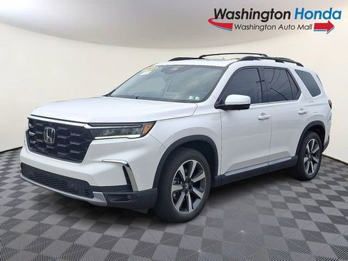 Certified 2023 Honda Pilot Elite image 3
