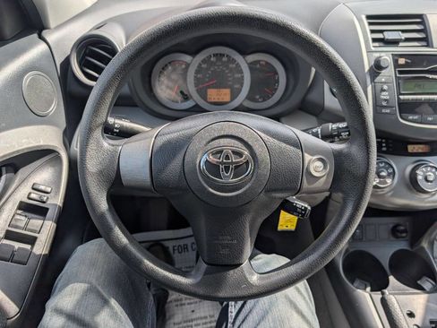 Used 2011 Toyota RAV4 4WD w/ Base L4 Extra Value Pkg image 18