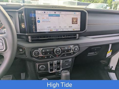 New 2025 Jeep Gladiator Sport image 24