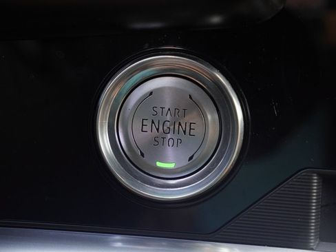 Used 2020 Chevrolet Corvette Stingray Preferred Cpe w/ 2LT Preferred Equipment Group RWD image 20