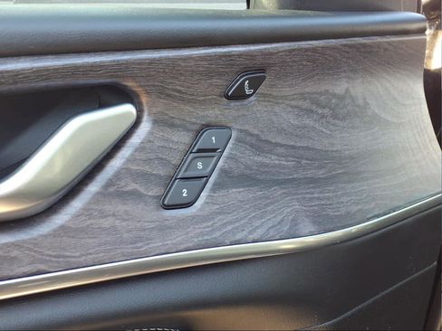 Used 2023 Jeep Grand Cherokee L Overland w/ Advanced Protech Group III image 14