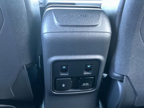 Used 2021 Ford Bronco Badlands image 33