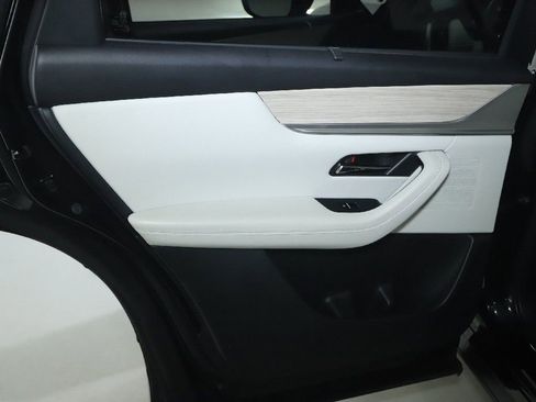 Used 2024 MAZDA CX-90 Plug-In Hybrid w/ Premium Plus AWD/4WD image 13