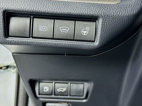 Used 2024 Toyota Prius Limited image 14