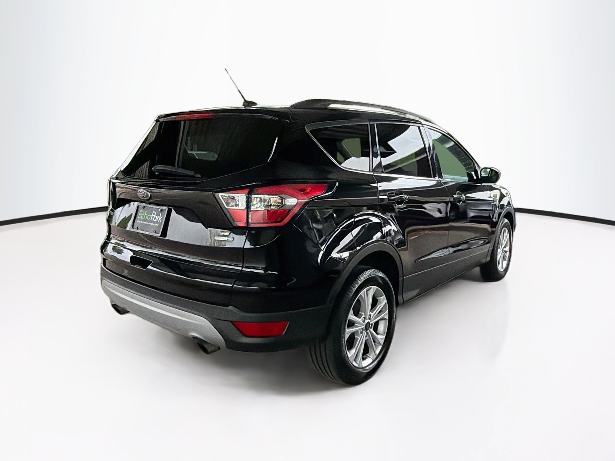 Used 2017 Ford Escape SE w/ SE Leather Comfort Package AWD/4WD image 9