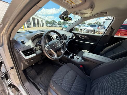 Used 2023 GMC Terrain SLE w/ Driver Convenience Package AWD/4WD image 10