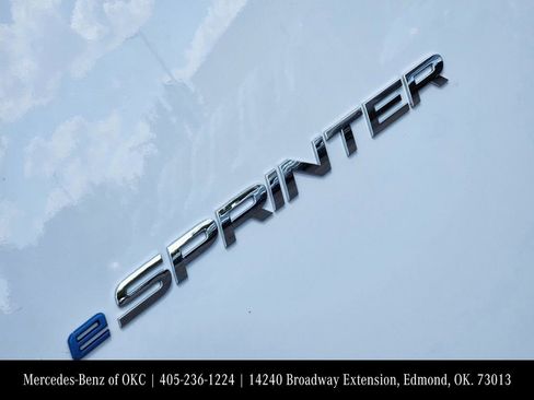 New 2024 Mercedes-Benz eSprinter 170 Cargo image 8