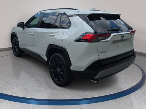 Used 2022 Toyota RAV4 SE w/ Convenience Package AWD/4WD image 7