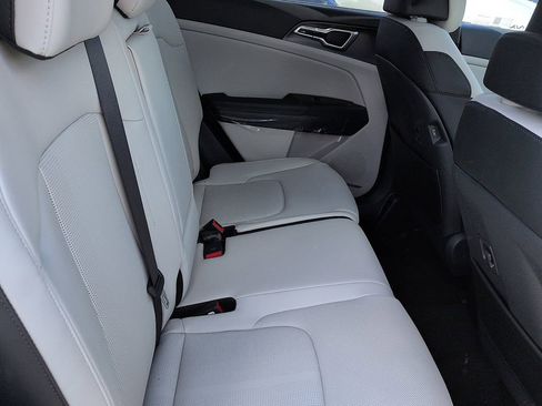 New 2026 Kia Sportage EX w/ EX Panorama Roof Package FWD image 8