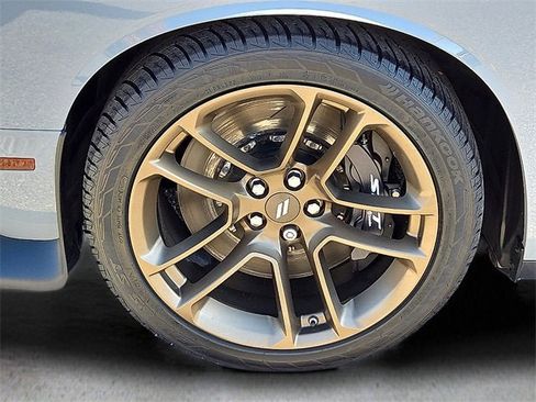 Used 2022 Dodge Challenger R/T Scat Pack w/ Dynamics Package image 9