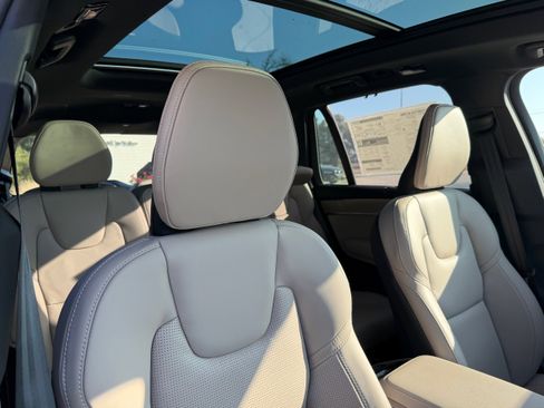 New 2026 Volvo XC90 T8 Ultra image 9