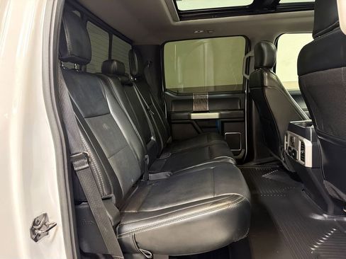 Used 2019 Ford F250 Lariat w/ Lariat Ultimate Package AWD/4WD image 45
