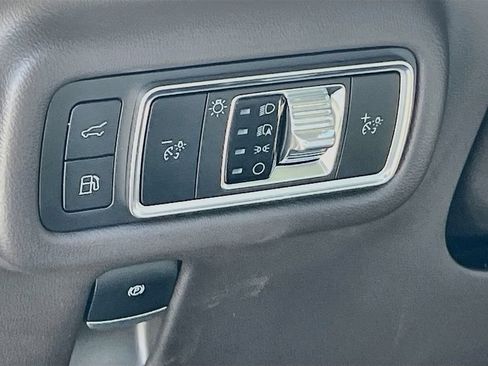 Used 2025 Lincoln Nautilus Black Label AWD/4WD image 10