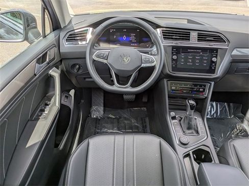 Certified 2024 Volkswagen Tiguan SE image 72