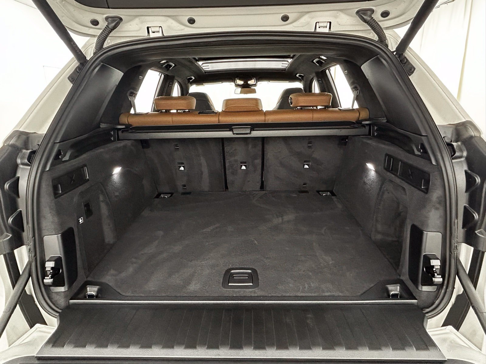 New 2026 BMW X5 M Competition w/ Executive Package AWD/4WD image 39