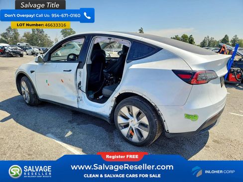 Used 2023 Tesla Model Y AWD image 3