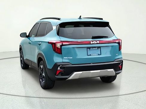 Certified 2025 Kia Seltos EX AWD/4WD image 4