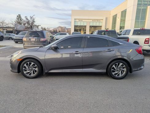 Used 2018 Honda Civic EX image 9