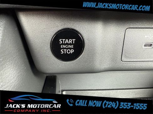 Used 2025 Nissan Rogue SV w/ SV Premium Package image 30