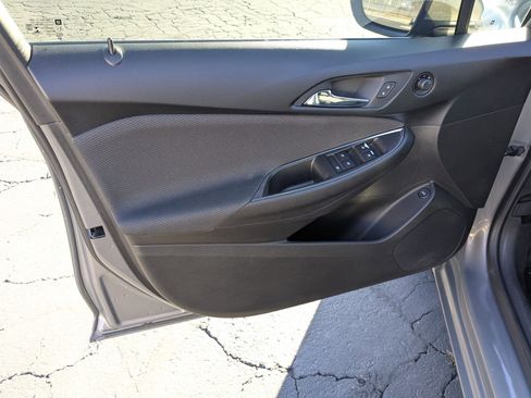 Used 2017 Chevrolet Cruze LT w/ Convenience Package image 14