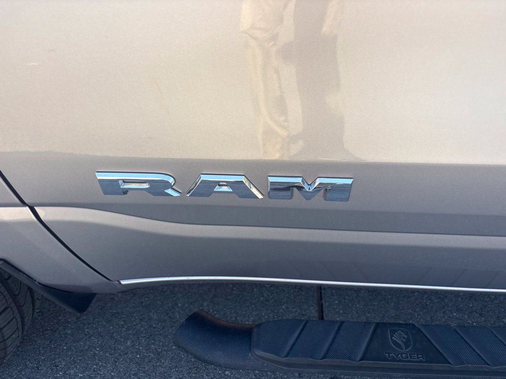 Used 2022 RAM 1500 Big Horn AWD/4WD image 36