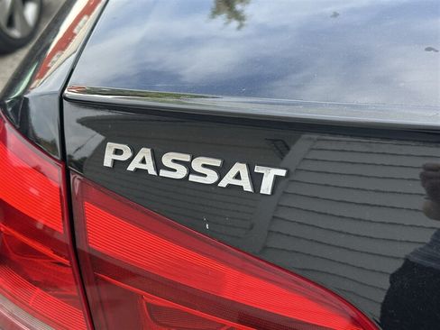 Used 2014 Volkswagen Passat TDI SEL Premium FWD image 38