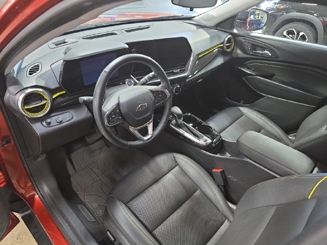 Used 2024 Chevrolet Trax ACTIV w/ Sunroof Package FWD image 19