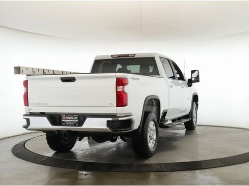 Used 2020 Chevrolet Silverado 2500 LT w/ Z71 Off-Road Package image 7