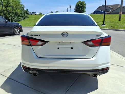 Used 2024 Nissan Altima 2.5 SR w/ SR Premium Package FWD image 6