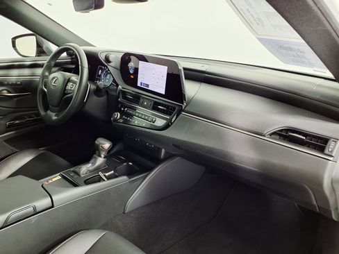 Used 2024 Lexus ES 350 w/ Premium Package image 9