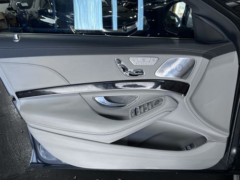 Used 2015 Mercedes-Benz S 550 Sedan image 27