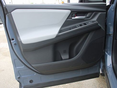 New 2026 Subaru Solterra Premium w/ Premium Convenience Package image 7