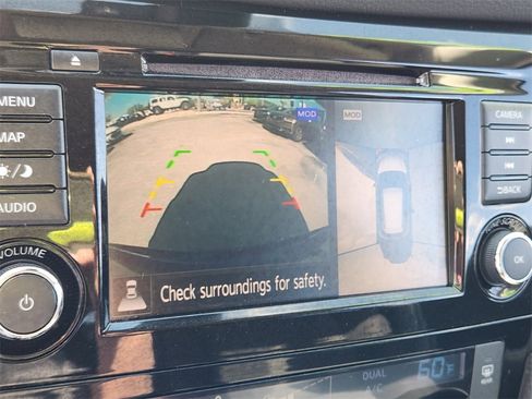 Used 2019 Nissan Rogue SV w/ Premium Package image 30