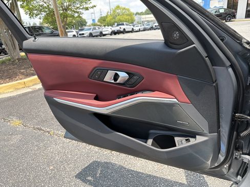 Used 2026 BMW 330i Sedan w/ Premium Package RWD image 16