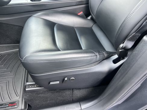Used 2023 Tesla Model Y Long Range AWD/4WD image 17