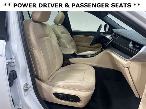 Certified 2024 Jeep Grand Cherokee L Limited w/ Luxury Tech Group II image 28