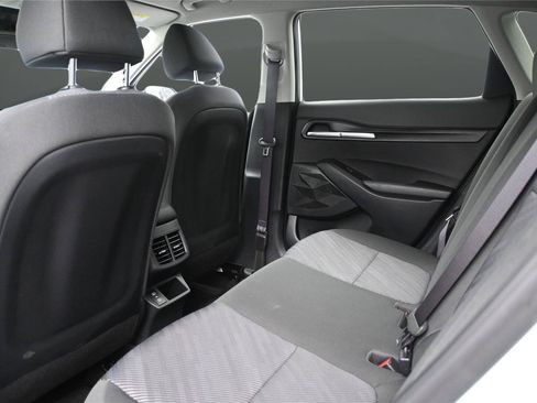 Used 2024 Kia Seltos LX AWD/4WD image 11