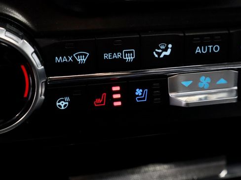 Certified 2024 Ford F250 Lariat w/ Chrome Package image 5