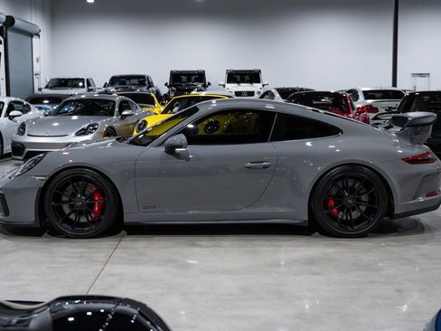 Used 2018 Porsche 911 GT3 image 3