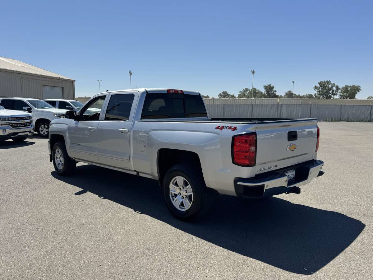 Used 2018 Chevrolet Silverado 1500 LT w/ All Star Edition AWD/4WD image 7