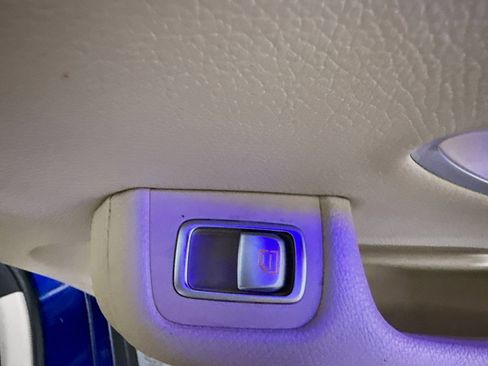 Used 2021 Mercedes-Benz GLC 300 GLC 300 w/ Premium Package image 31