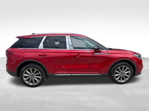 Used 2022 Lincoln Corsair AWD w/ Premium Package image 6