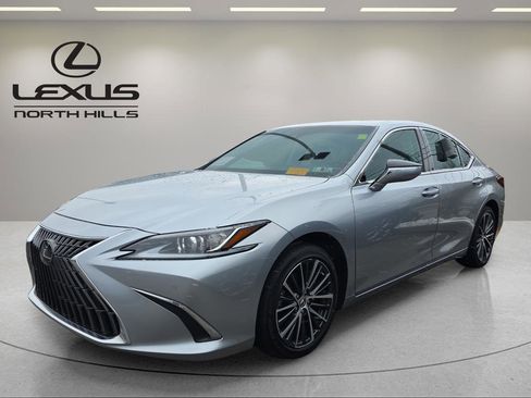 Used 2023 Lexus ES 350 w/ Premium Package image 3